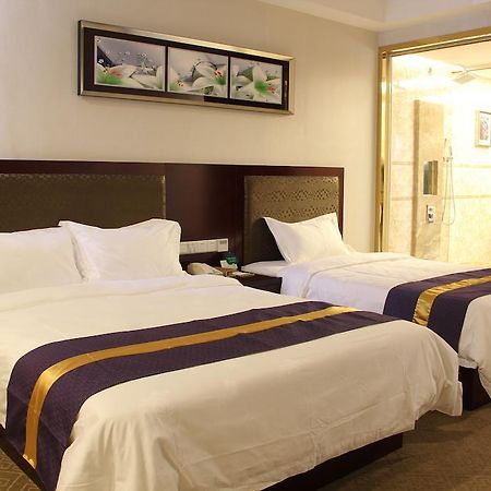Zhuhai Platinum Holiday Hotel ภายนอก รูปภาพ
