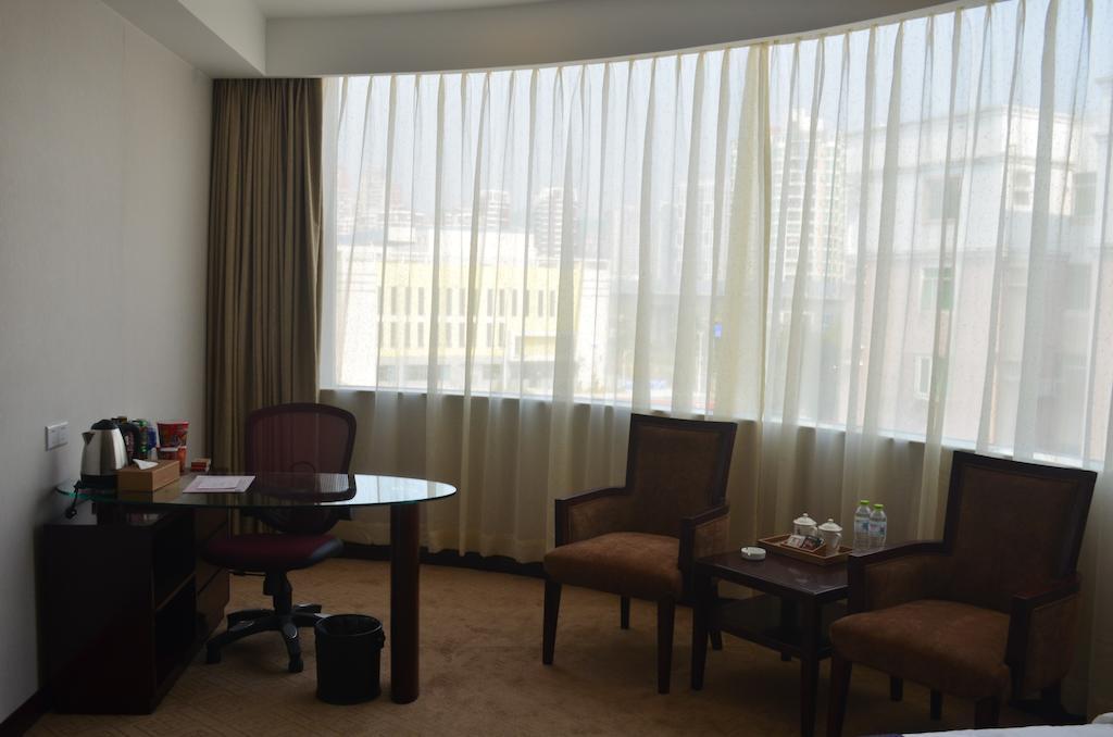 Zhuhai Platinum Holiday Hotel ห้อง รูปภาพ