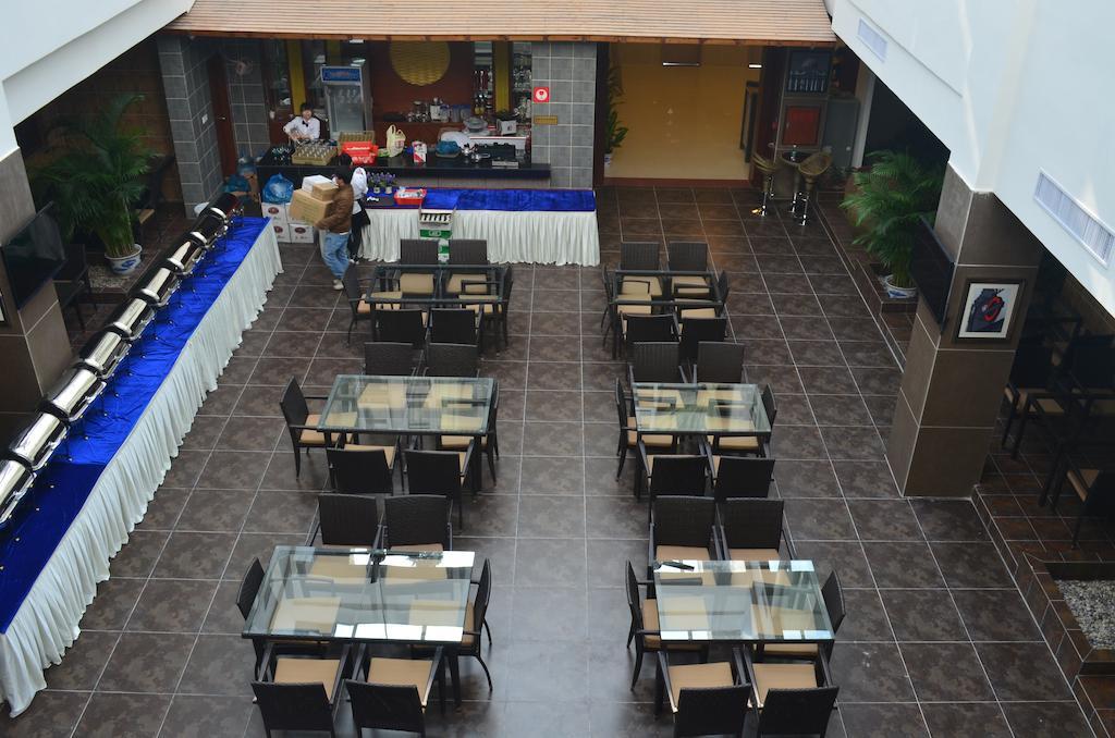 Zhuhai Platinum Holiday Hotel ภายนอก รูปภาพ