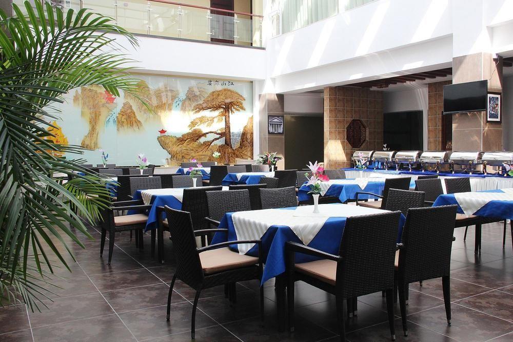Zhuhai Platinum Holiday Hotel ภายนอก รูปภาพ
