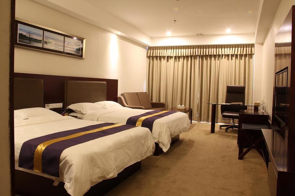 Zhuhai Platinum Holiday Hotel ภายนอก รูปภาพ
