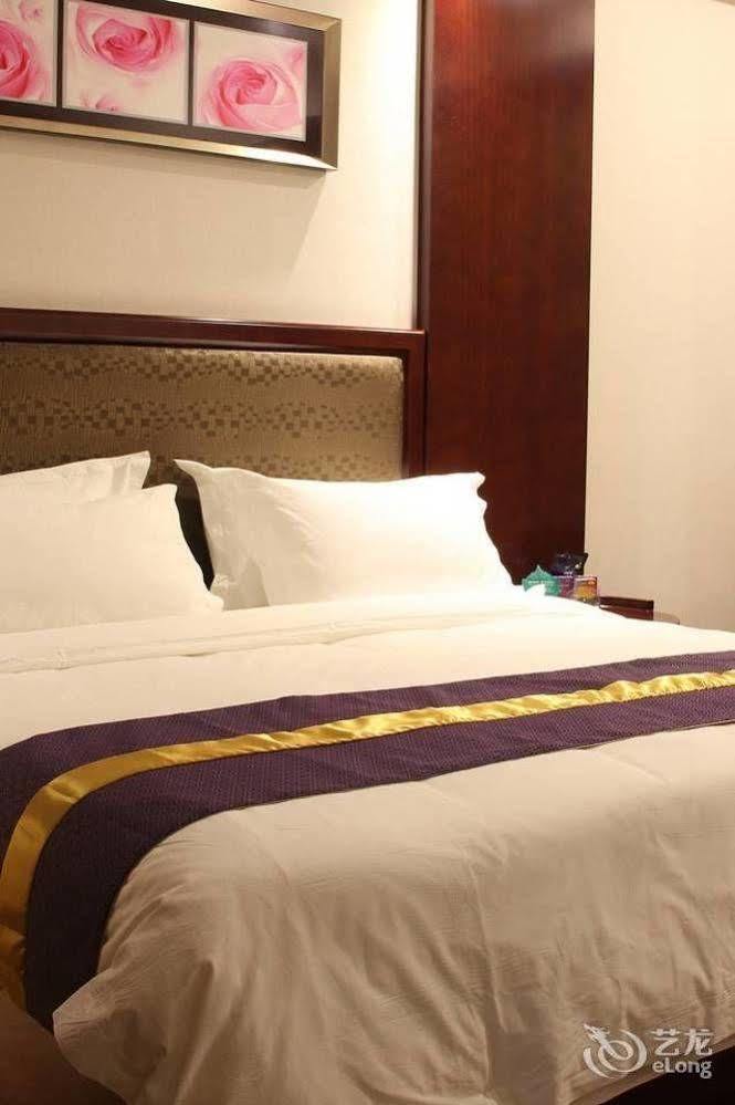 Zhuhai Platinum Holiday Hotel ภายนอก รูปภาพ